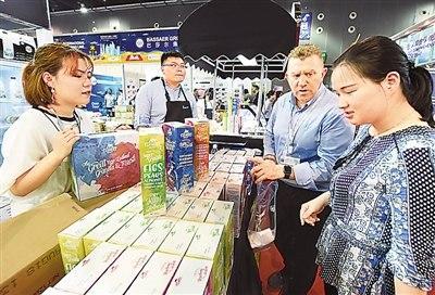 中國形成最大中等收入群體 對進口商品消費意愿增強