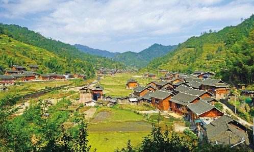 中國旅游市場回暖 各地出臺優(yōu)惠措施助力旅游市場發(fā)展