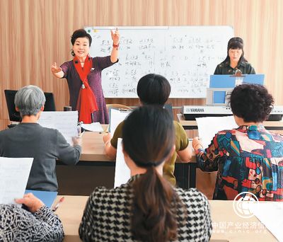 收費低廉、課程豐富 老年大學(xué)“一座難求”