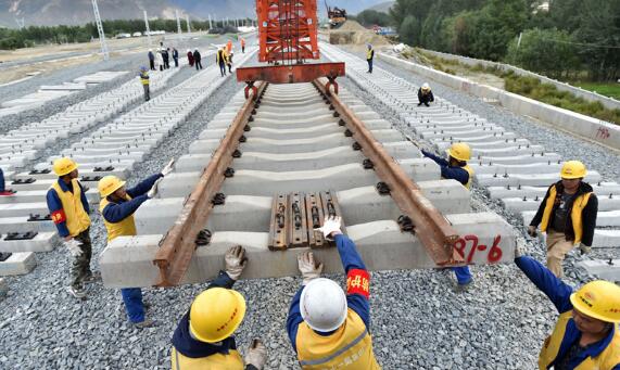 1至11月全國鐵路完成固定資產(chǎn)投資7117億元 同比增長11.1%