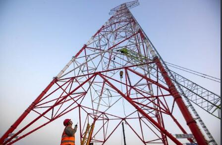 中國能建世界最高輸電鐵塔貫通