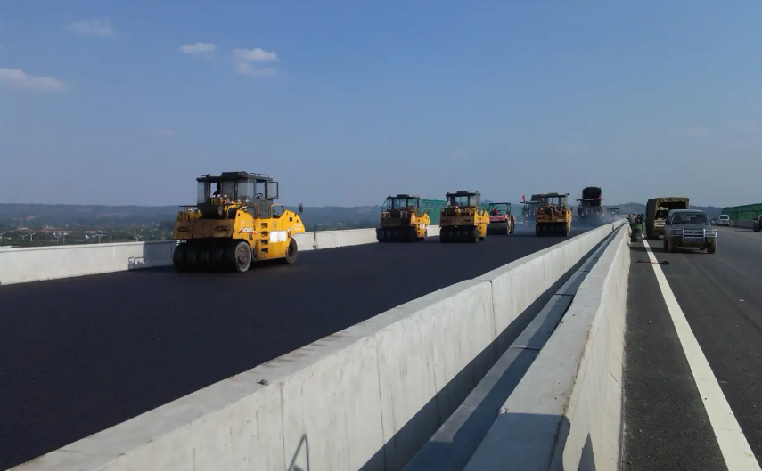 四川前8月公路水路建設完成投資超1500億元 提前完成全年投資目標任務