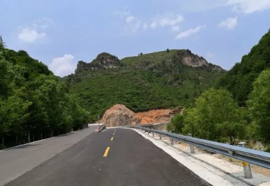 旅游公路 串起一路好風(fēng)景