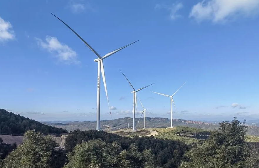 國內(nèi)在建葉輪直徑最大的高海拔山地風(fēng)電機(jī)組正式投運(yùn)