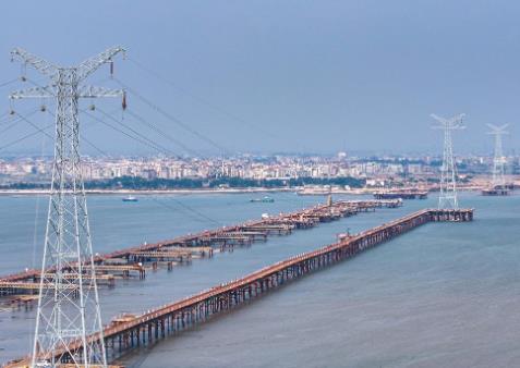 國內(nèi)跨海距離最長的架空輸電線路全線貫通