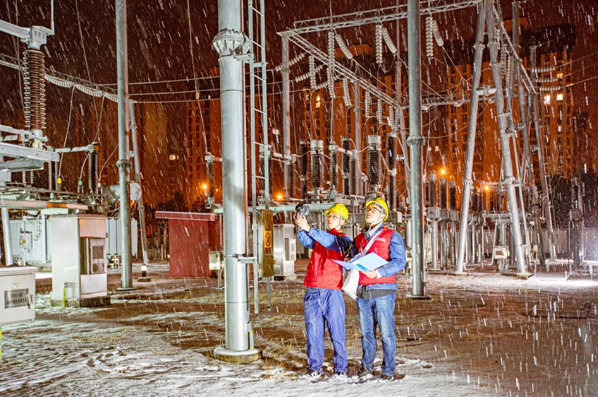 應對雨雪冰凍 國家電網(wǎng)全力保障電網(wǎng)安全穩(wěn)定運行