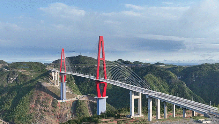 世界跨徑最大高山峽谷景觀斜拉橋！貴州龍里河大橋通車