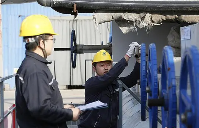 以“華電速度”輸送“華電溫度” 中國(guó)華電28家供熱企業(yè)提前開栓供熱