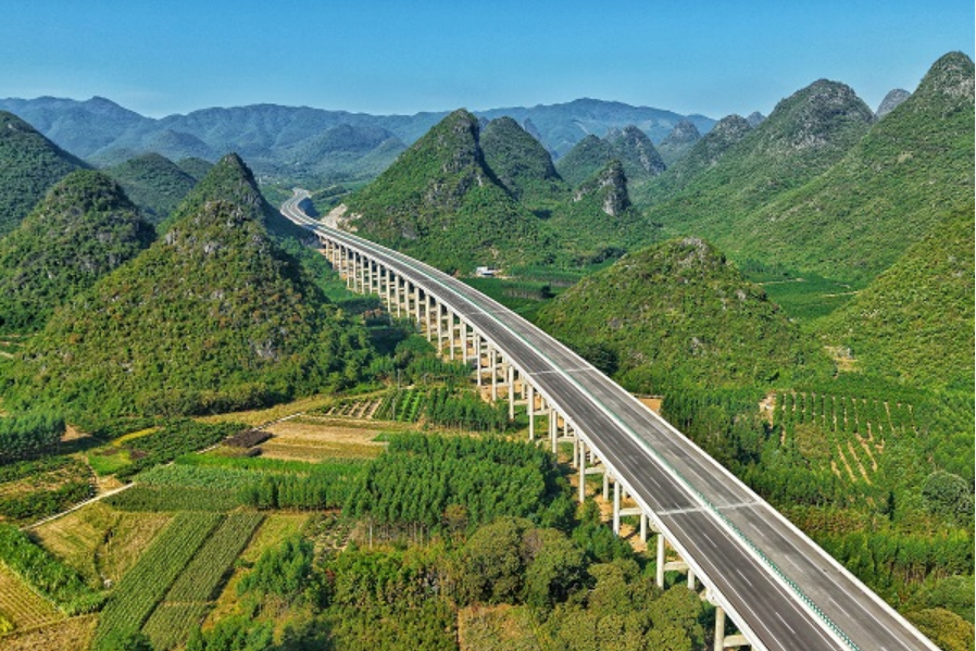 廣西灌陽(yáng)至平樂(lè)高速公路建成通車