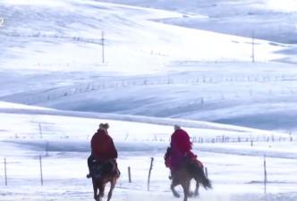 新疆多地冰雪旅游持續(xù)升溫 獨(dú)特冬日美景讓游客沉醉其中